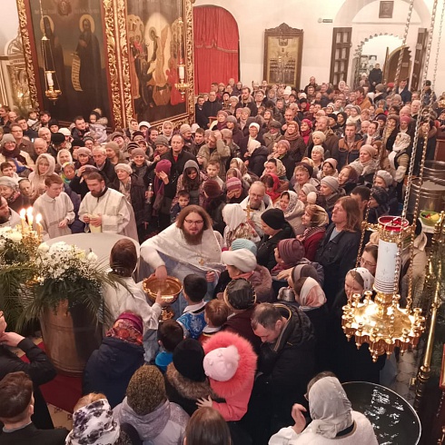 Праздник Крещения Господня молитвенно отметили в Троицком соборе Псковского кремля