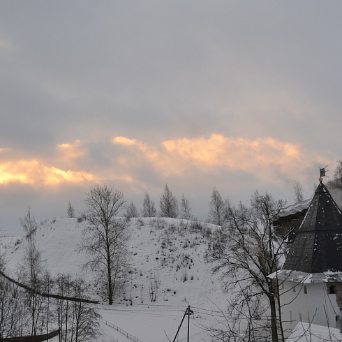 Гости паломнического центра "Троицкий"  побывали в Псково-Печерском монастыре  в первые дни Нового года