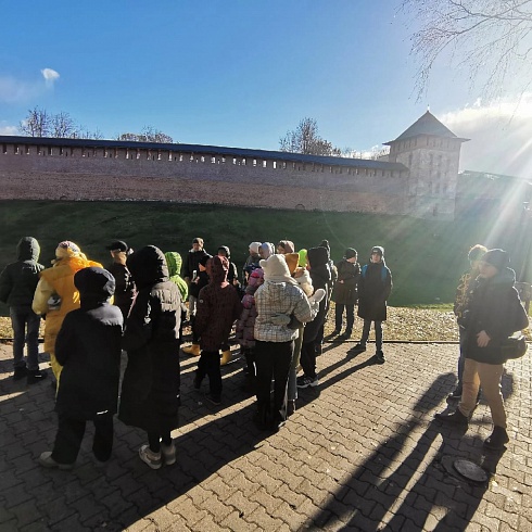30 октября, в воскресенье, состоялась поездка большой группы учеников и учителей Подросткового клуба «Троицкий» и клуба «Историческая среда».