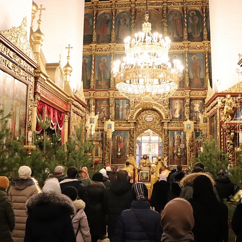 Первый воскресный день Нового года в Троицком соборе Псковского кремля