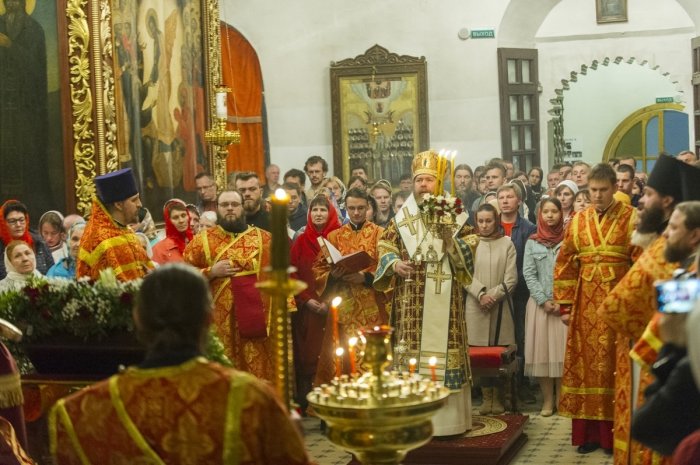 Пасхальное богослужение в Троицком соборе состоялось в ночь с 27 на 28 апреля 2019 г.