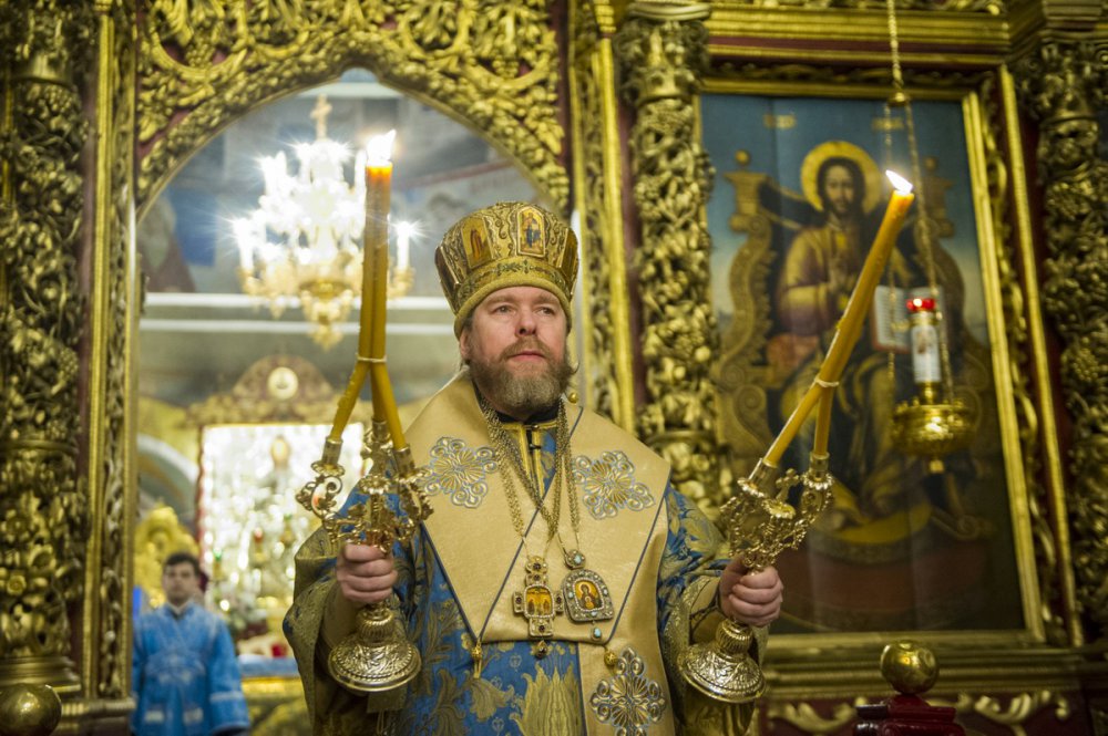Завтра митрополит Псковский и Порховский Тихон возглавит Всенощное бдение в Троицком соборе 