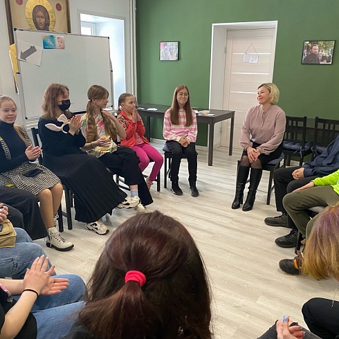 В минувшее воскресенье состоялся очередной тренинг с специальным психологом для ребят Подросткового клуба "Троицкий"