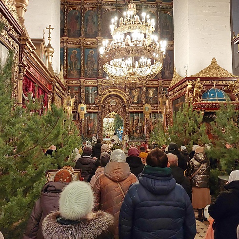 Торжественное богослужение состоялось в Троицком соборе Псковского кремля в праздник Богоявления Господня
