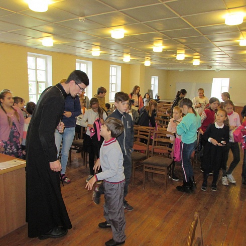 Первые занятия прошли 22 сентября в Воскресной школе Троицкого собора.