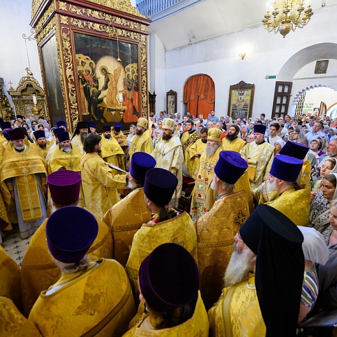 Праздничные торжества прошли в день памяти святой равноапостольной княгини Ольги в Свято-Троицком кафедральном соборе