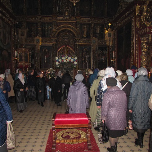 Праздник Покрова молитвенно отметили в главном храме Пскова
