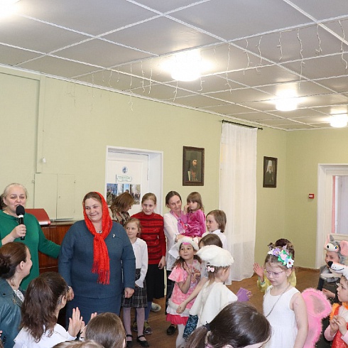 Пасхальный детский концерт состоялся в Доме причта Троицкого собора в минувшее воскресенье