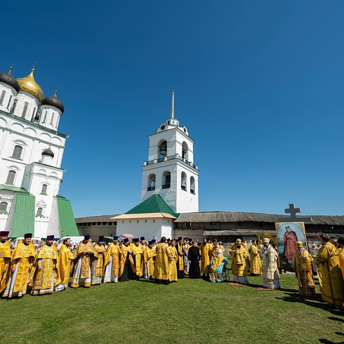 Праздничные торжества прошли в день памяти святой равноапостольной княгини Ольги в Свято-Троицком кафедральном соборе