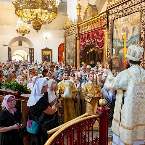 Праздничные торжества прошли в день памяти святой равноапостольной княгини Ольги в Свято-Троицком кафедральном соборе