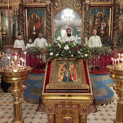Торжественное богослужение прошло в Троицком соборе Псковского кремля в праздник Богоявления Господня