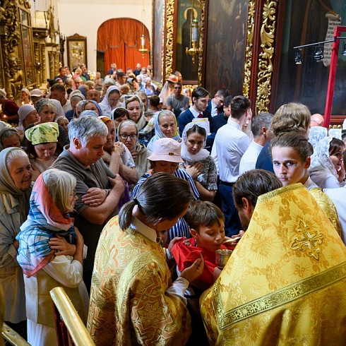 Праздничные торжества прошли в день памяти святой равноапостольной княгини Ольги в Свято-Троицком кафедральном соборе